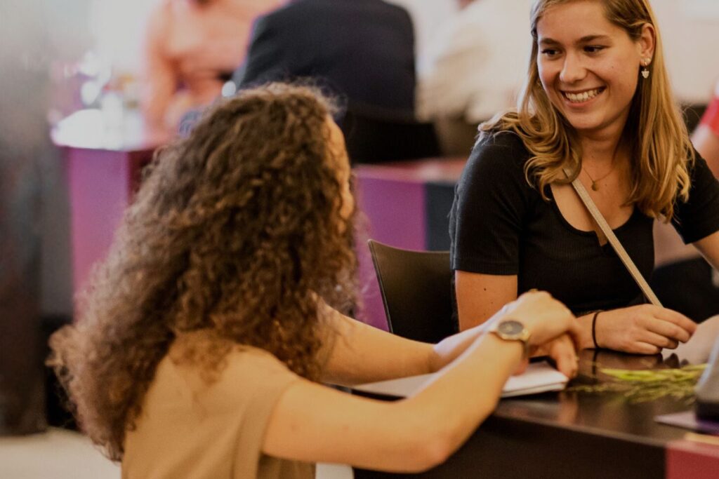 neem contact op met Wlz instituut voor vragen over langdurige zorg
